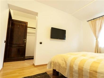 Bed and Breakfast Cazarma Cavalerilor Cimpulung Exteriér fotografie